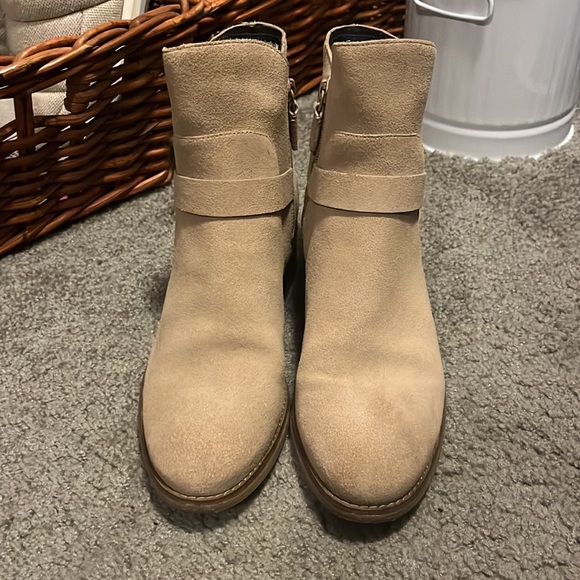 Cole Haan Women's Wylie Bootie 45MM Rain Boot, Water Resistant Birch Suede - Picture 3 of 7